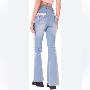 Ladies bow accent Jean